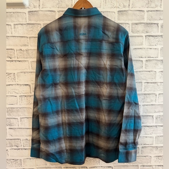 NWT! Men’s Kuhl teal & gray plaid flannel button down collared shirt Medium - Picture 2 of 6